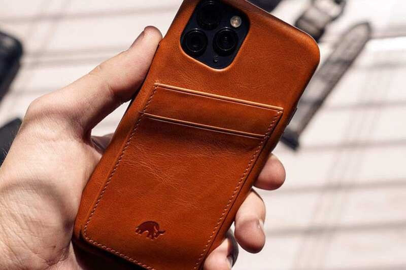7 Reasons to Choose a Leather iPhone Case
