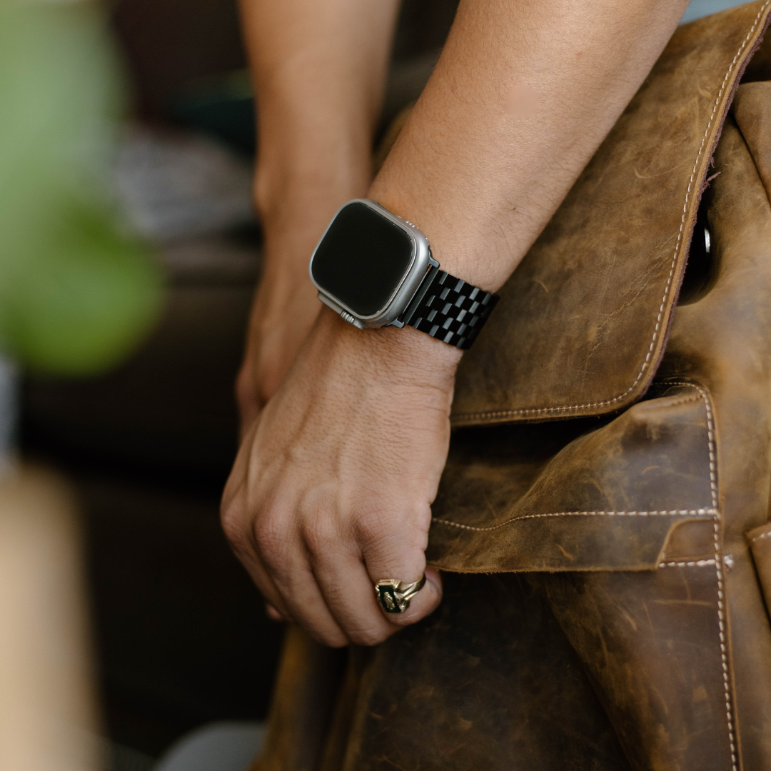 METAL Apple Watch Strap - Black Edition