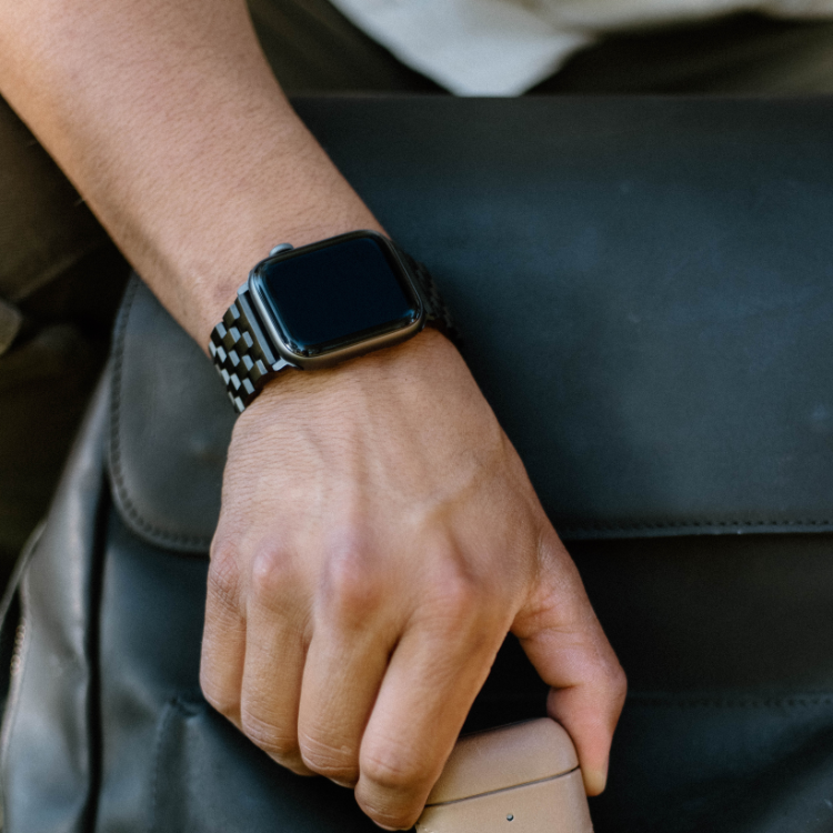 METAL Apple Watch Strap - Black Edition