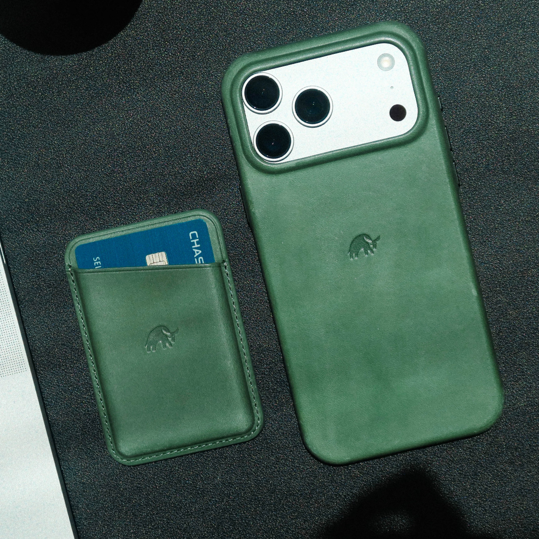 LIMITED EDITION Leather Magnetic Wallet - EVERGREEN