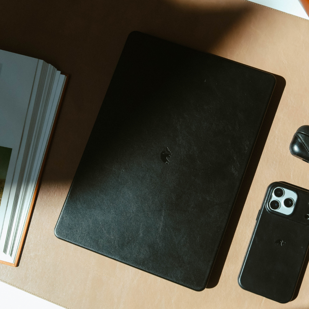 Leather MacBook Shell - Black
