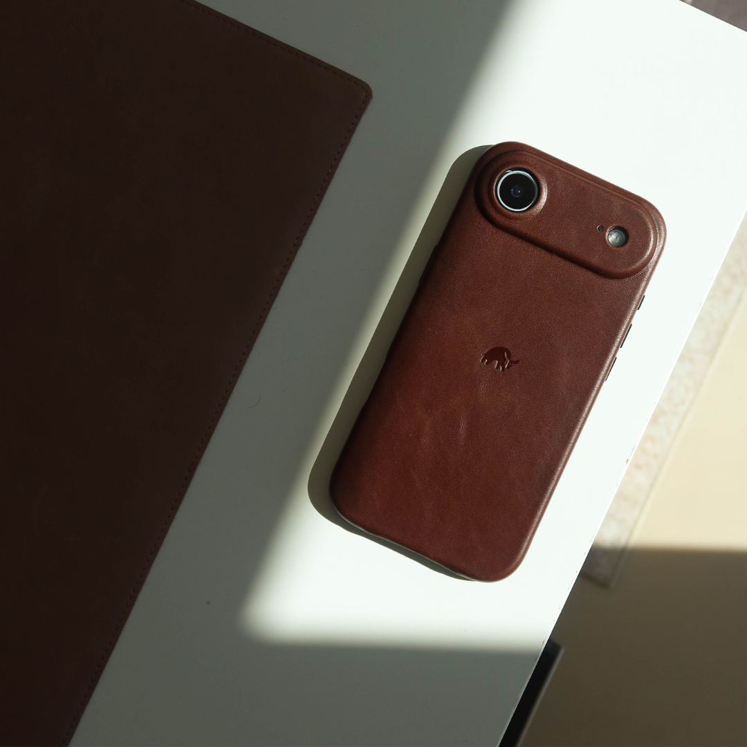 The Original Leather Case - TERRA 15 / Open Bottom The Original Leather Case - TERRA 15 / Open Bottom