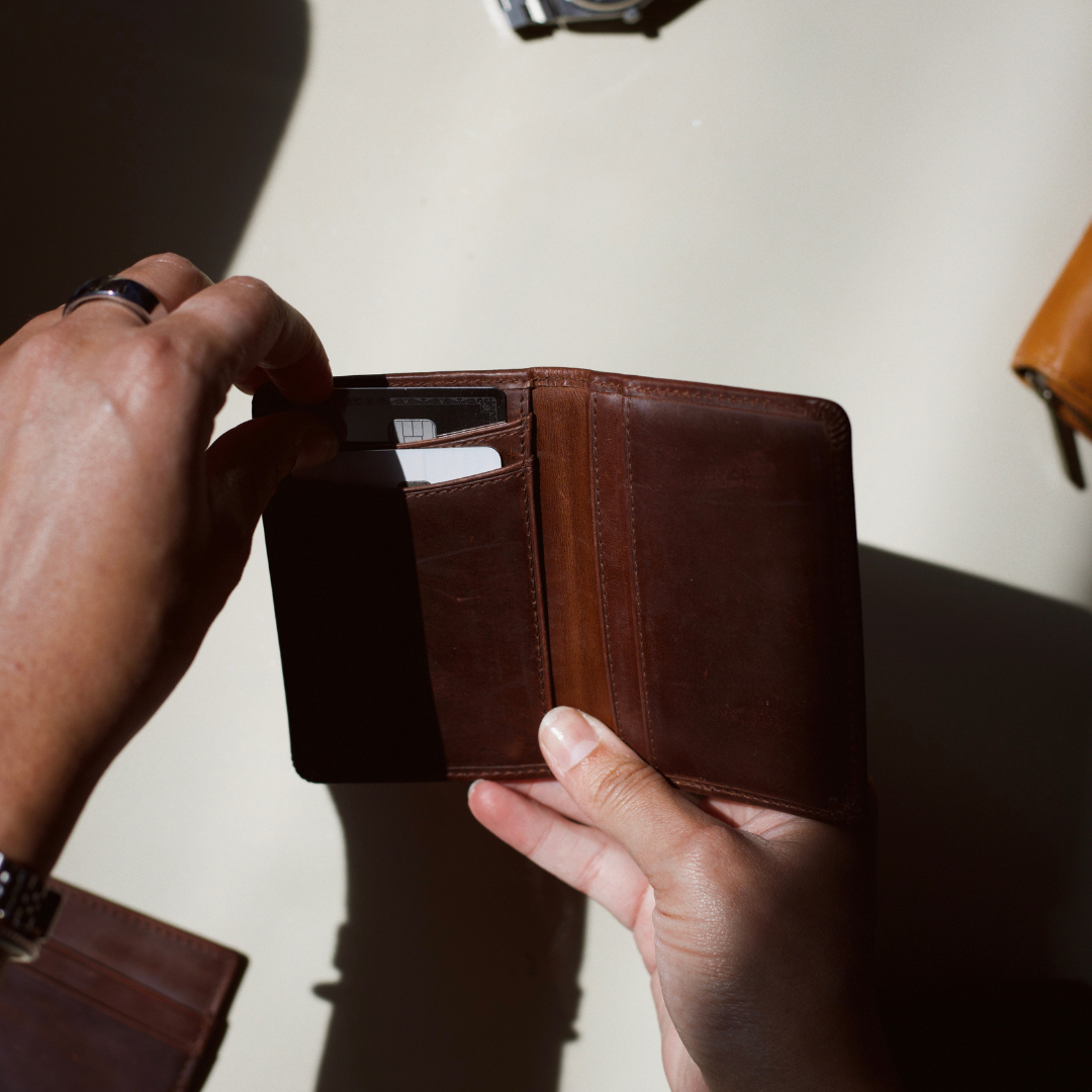 Reserve Trackable Wallet - Messenger