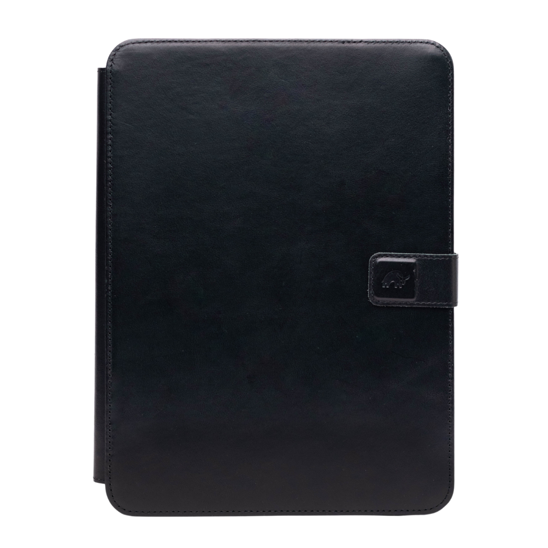 Minimalist iPad Case in black leather with a clasp