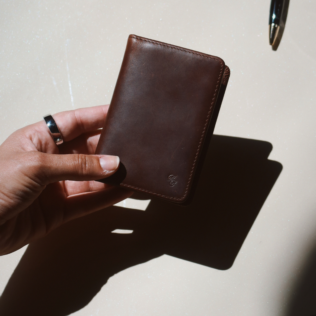 Reserve Trackable Wallet - Messenger