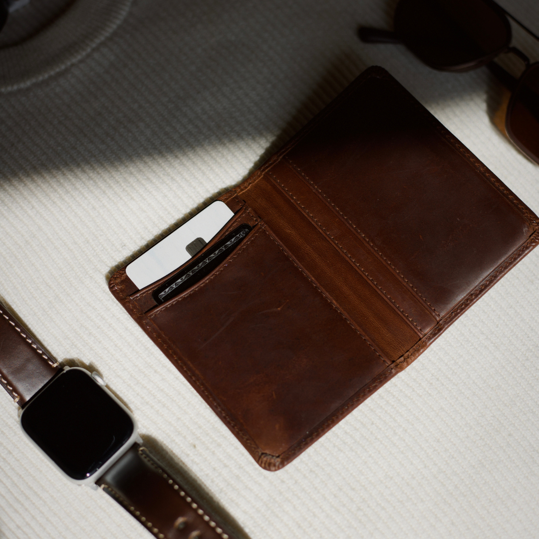 Reserve Trackable Wallet - Messenger