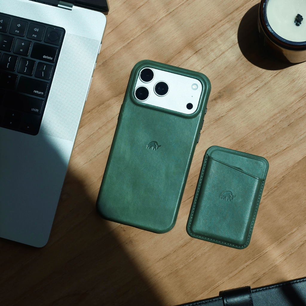 LIMITED EDITION Leather Magnetic Wallet - EVERGREEN
