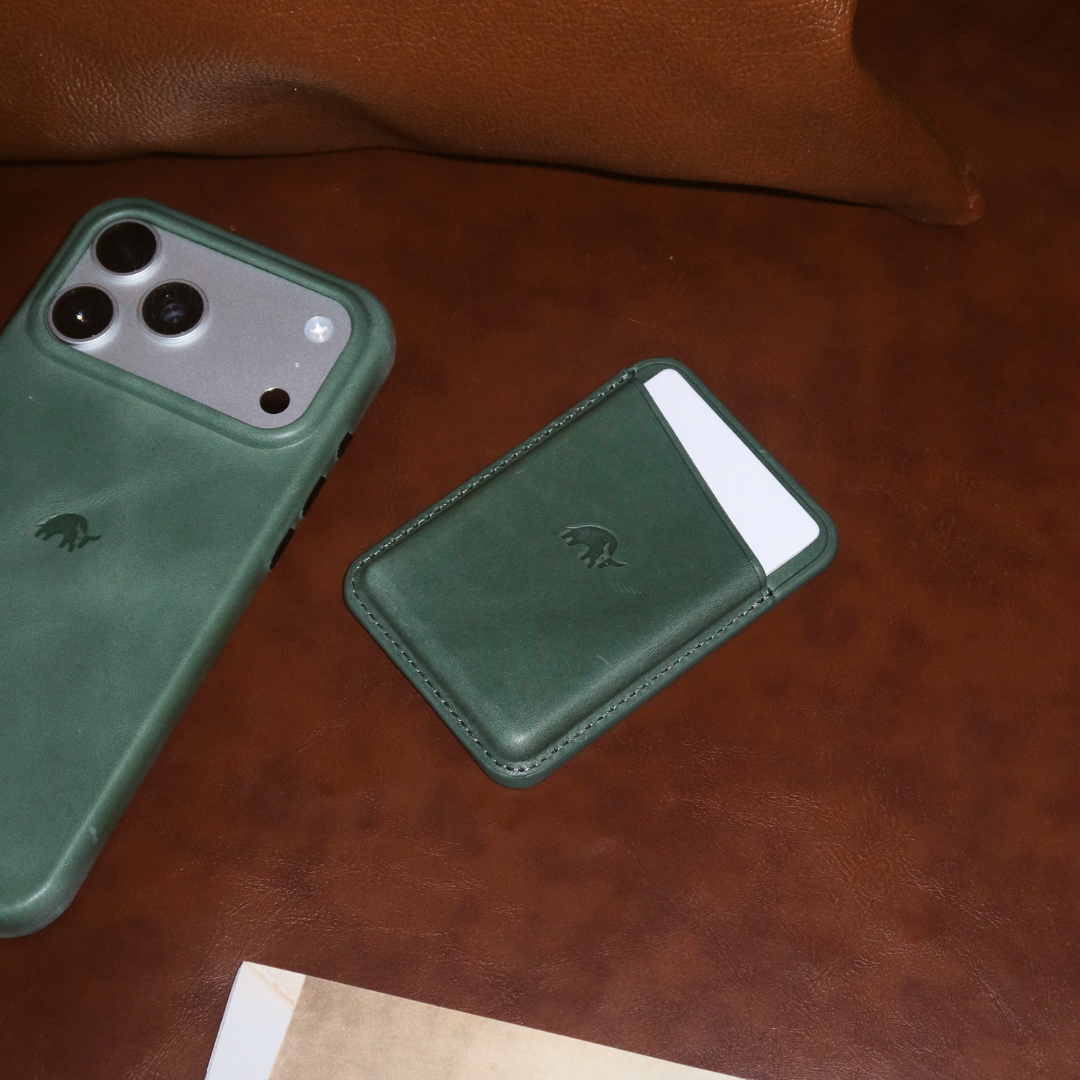 LIMITED EDITION Leather Magnetic Wallet - EVERGREEN