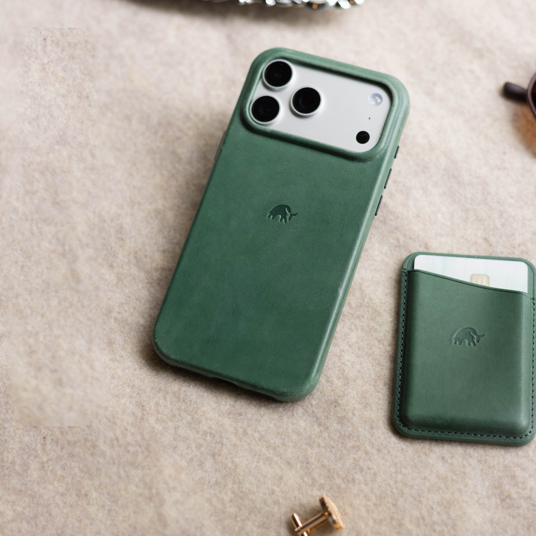 LIMITED EDITION Leather Magnetic Wallet - EVERGREEN
