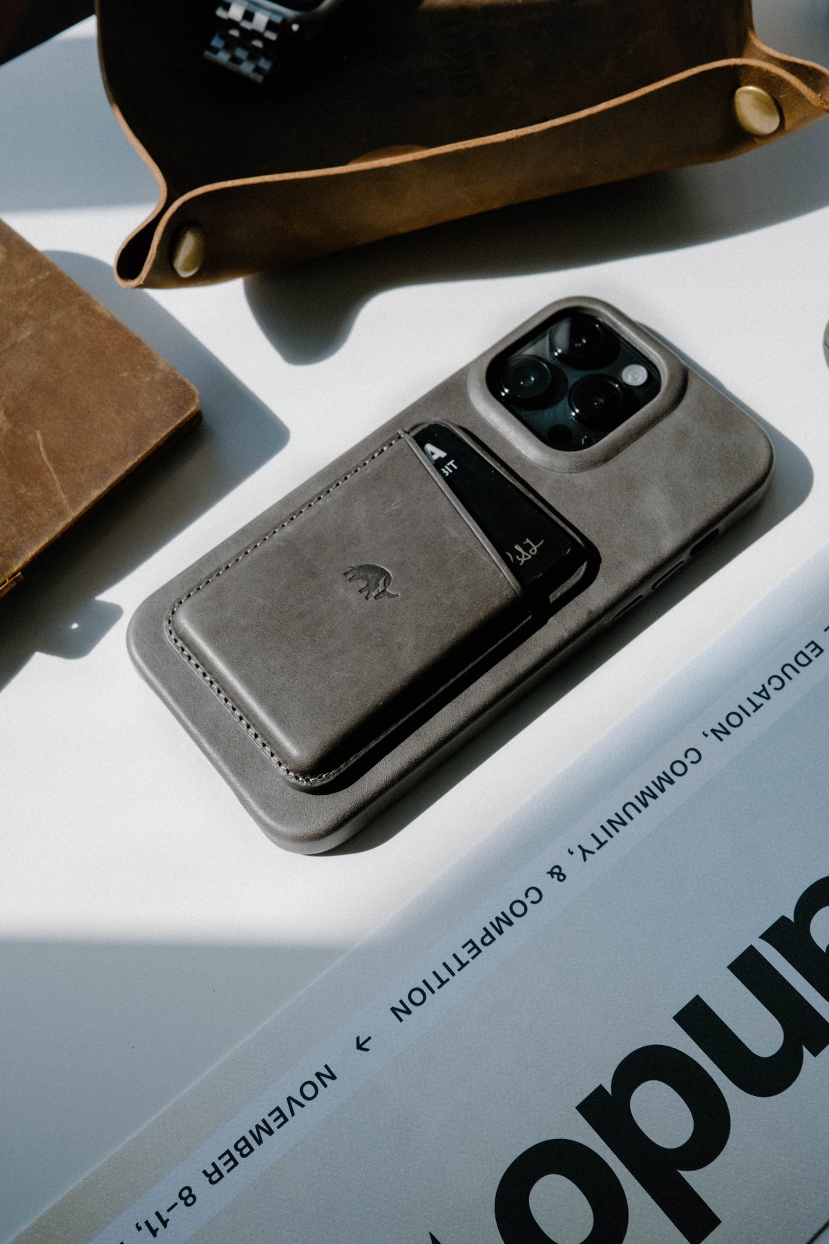 Premium Apple Watch Bands Leather iPhone Cases Bullstrap®