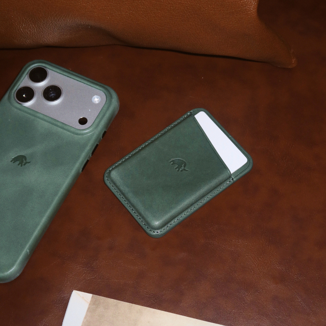 LIMITED EDITION Leather Magnetic Wallet - EVERGREEN