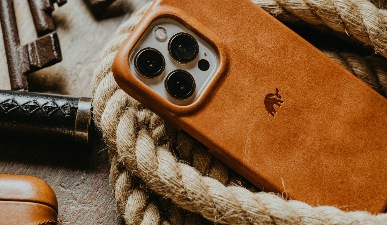 FINAL SALE - Leather iPhone Cases – Bullstrap