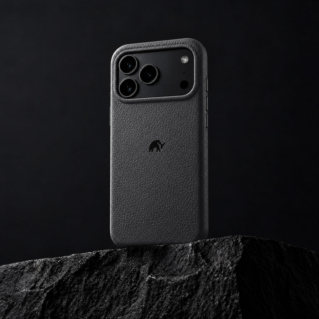 The Performance Leather Case - CARBON