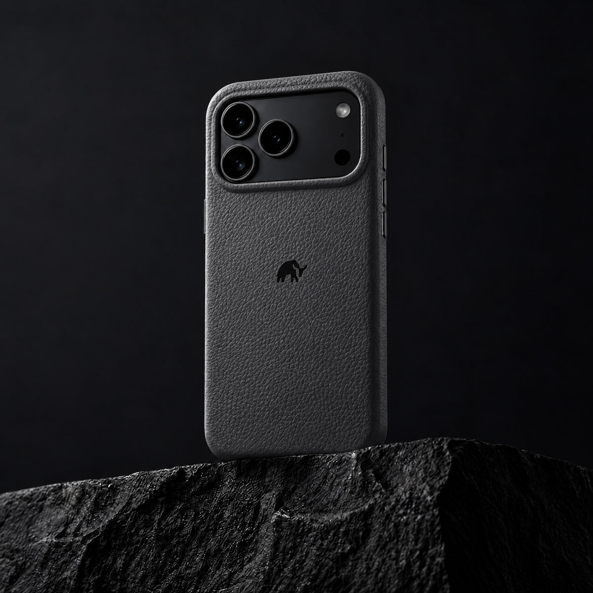 The Performance Leather Case - CARBON