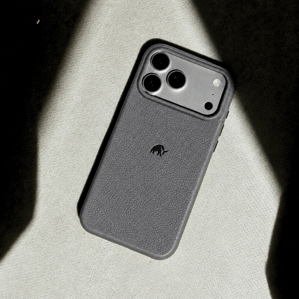 The Performance Leather Case - CARBON