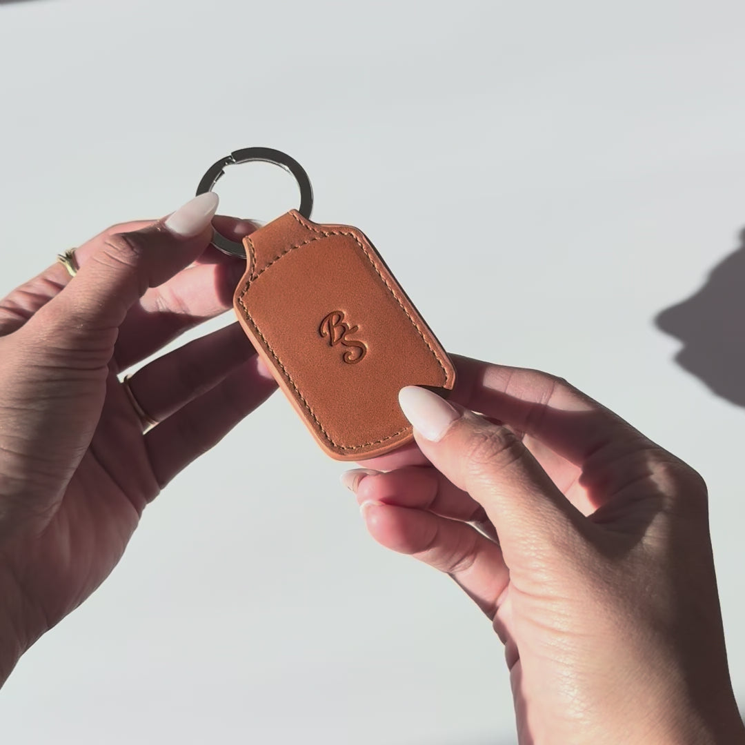The Trace Trackable Keychain - SIENNA – Bullstrap