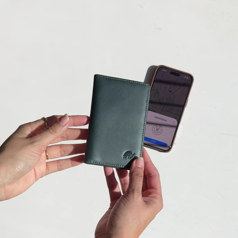 Leather Nav Messenger Wallet - OCEAN