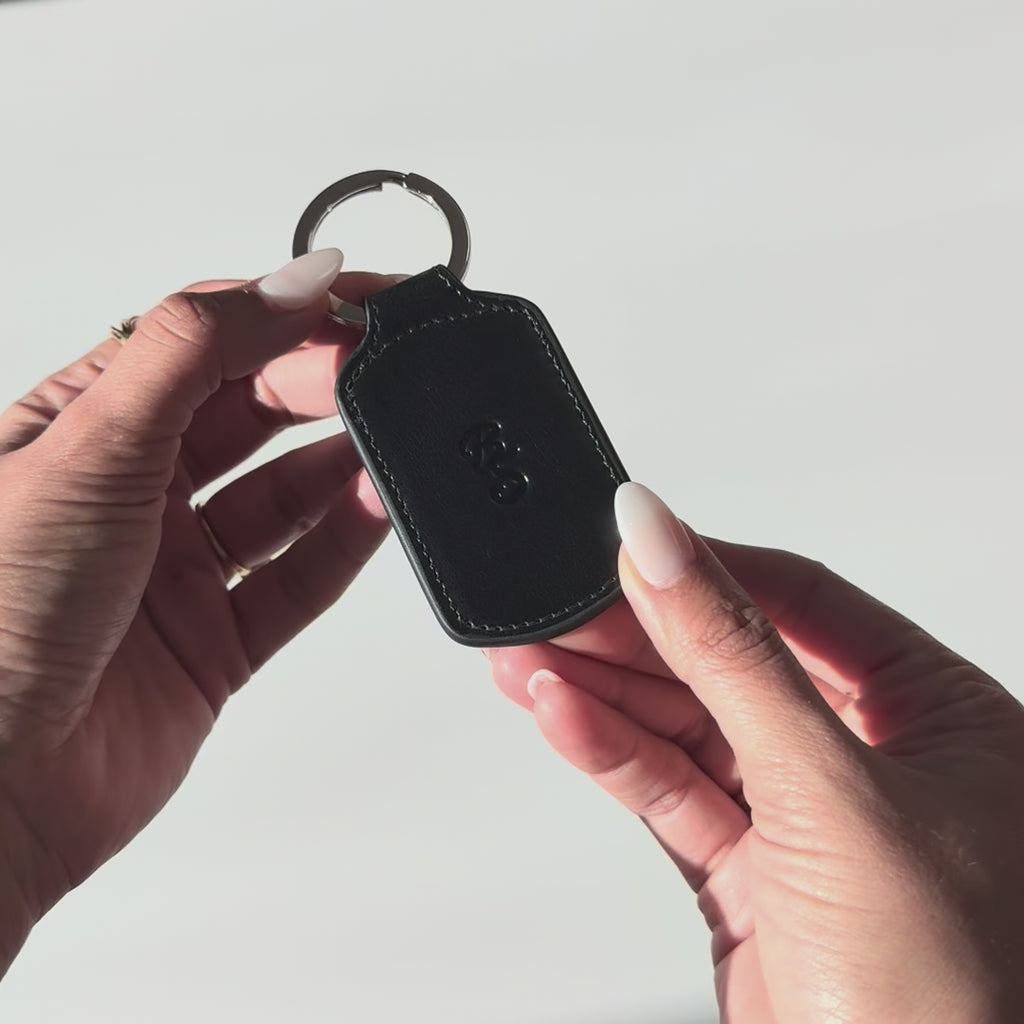 The Trace Trackable Keychain - BLACK