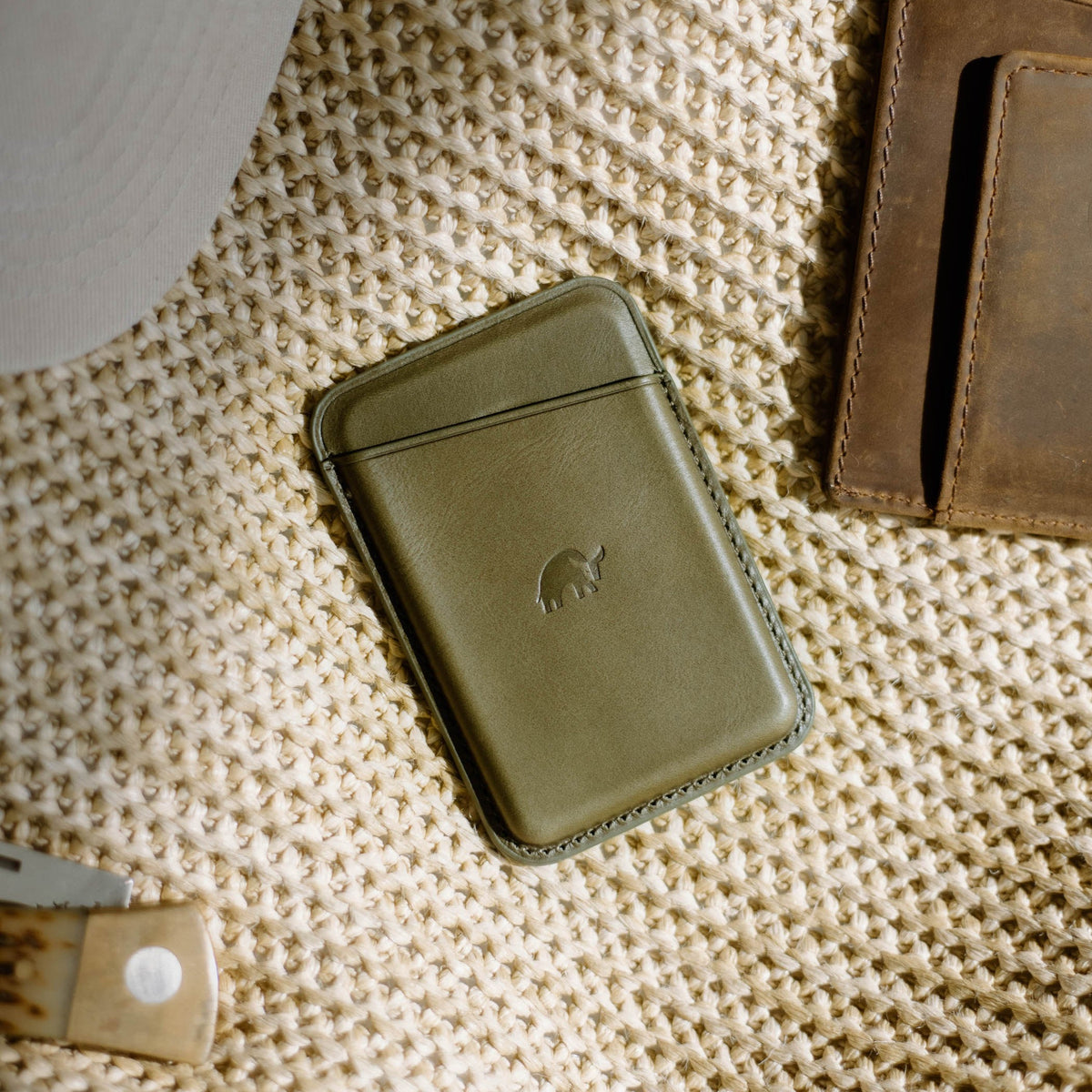 magsafe green leather wallet®
