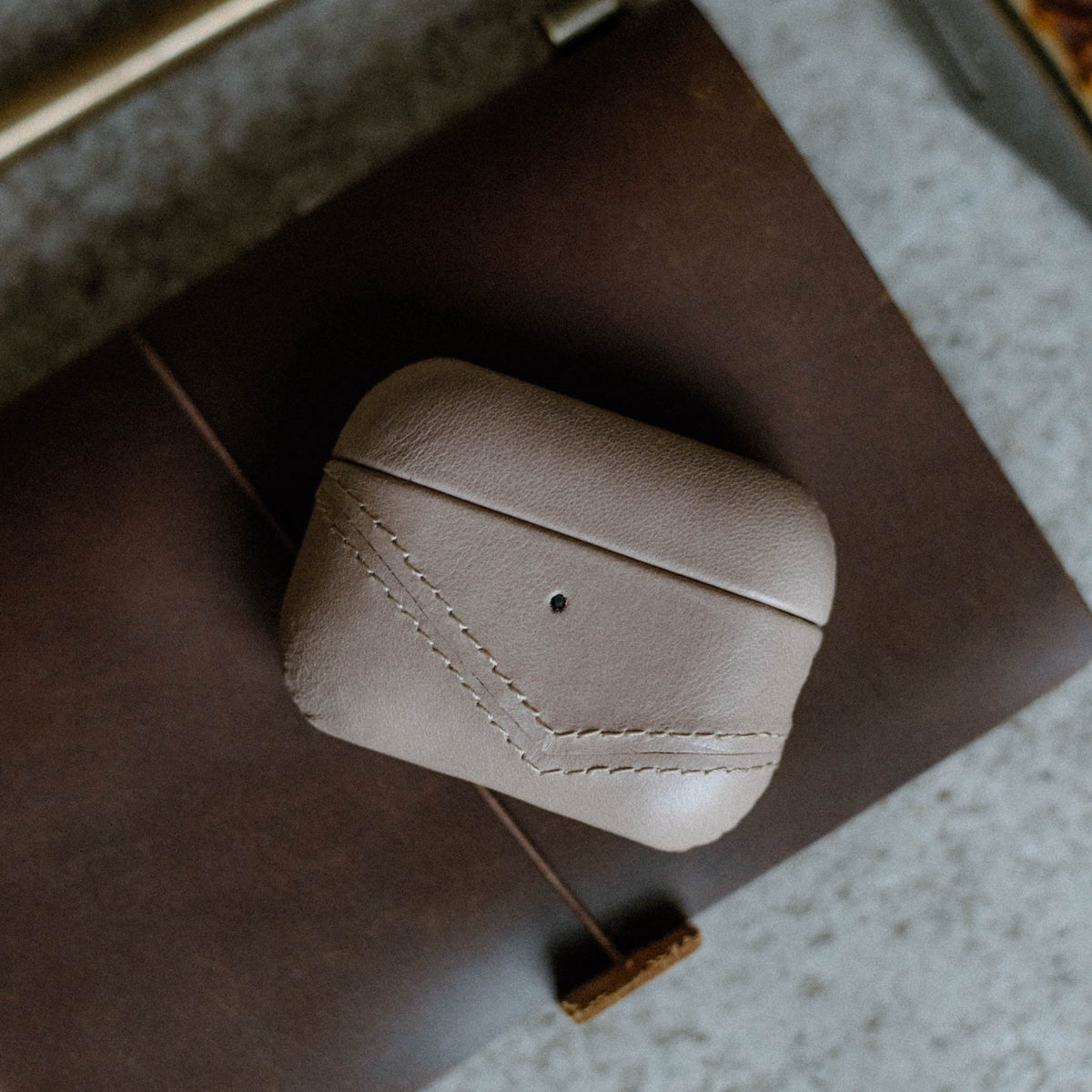 Airpod Embossed Leather Case Black