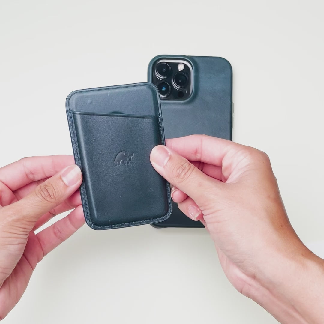 Leather Magnetic Wallet - OCEAN